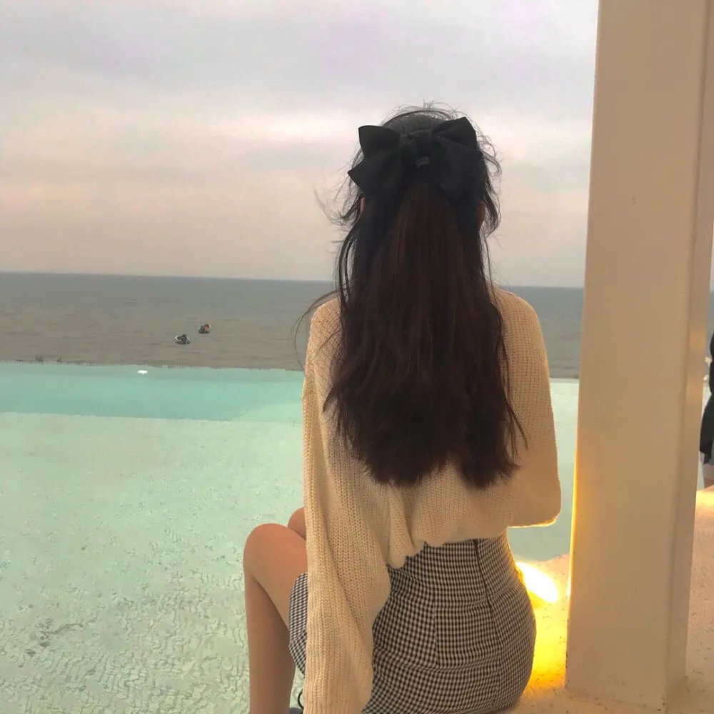 海边的白房子